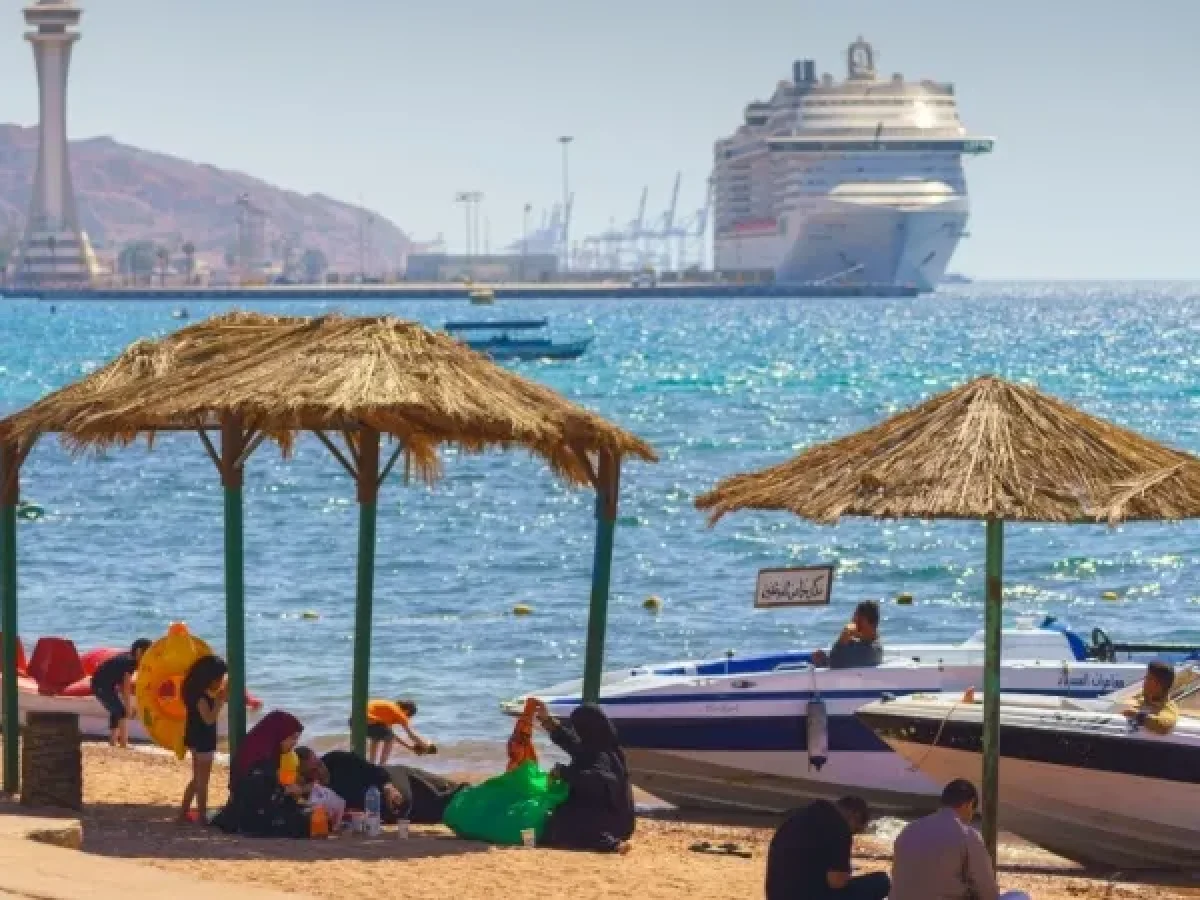 121439_Shutterstock_2420271443